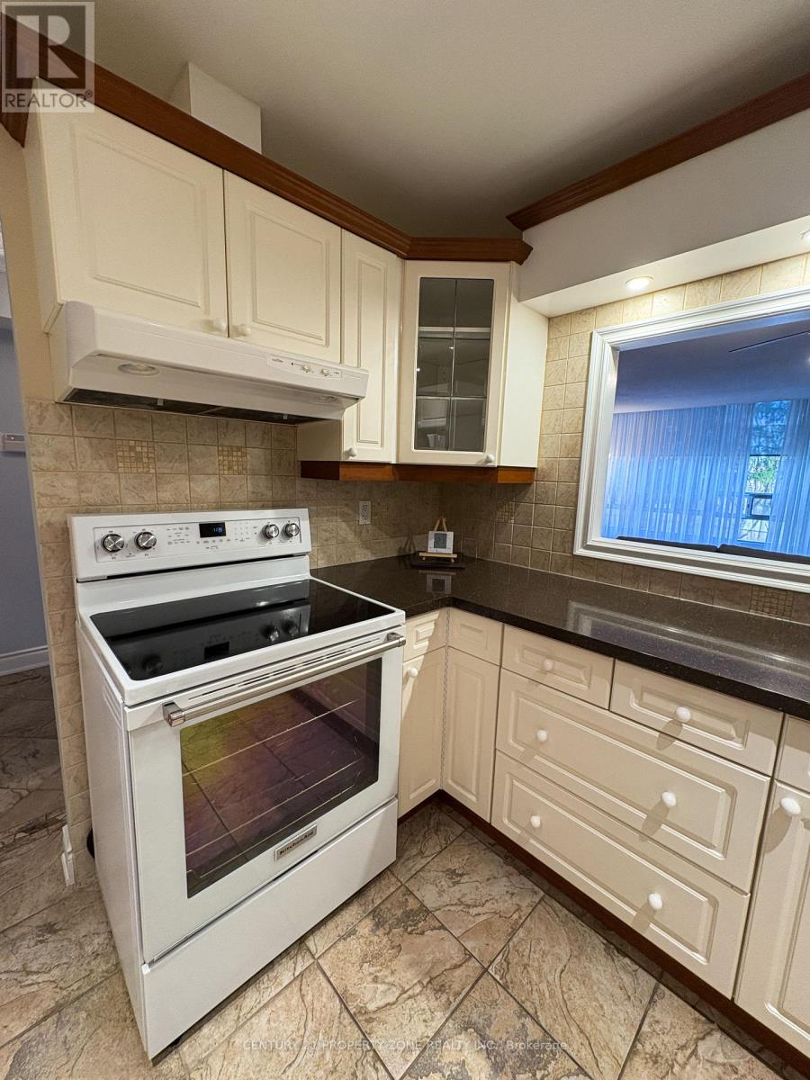 101 - 330 Mill Street S, Brampton, Ontario  L6Y 3V3 - Photo 6 - W12575084