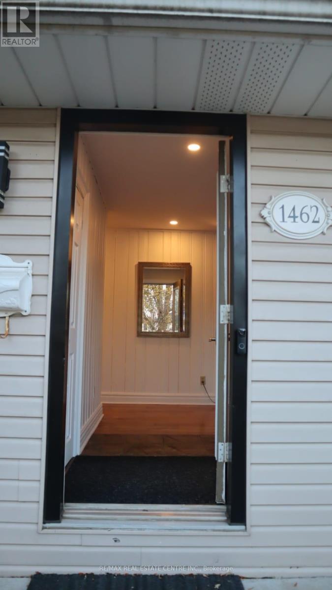 1462 Sixth Line, Oakville, Ontario  L6H 1X7 - Photo 2 - W12575094