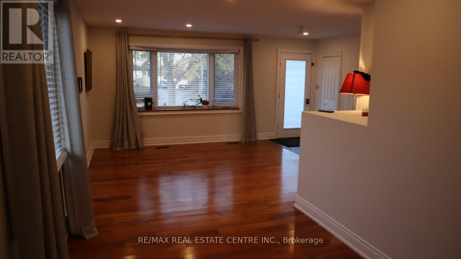 1462 Sixth Line, Oakville, Ontario  L6H 1X7 - Photo 6 - W12575094