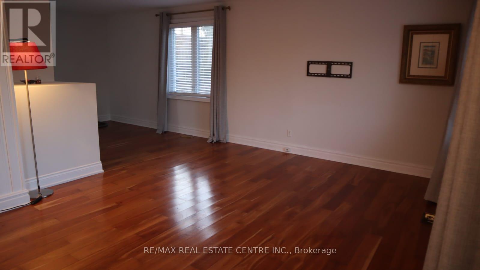 1462 Sixth Line, Oakville, Ontario  L6H 1X7 - Photo 9 - W12575094