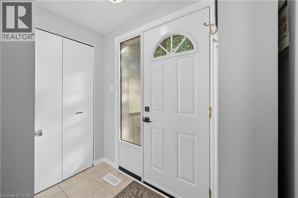 151 Gateshead Crescent Unit# 30, Stoney Creek, Ontario L8G 3W1 - Photo 6 - 40768683