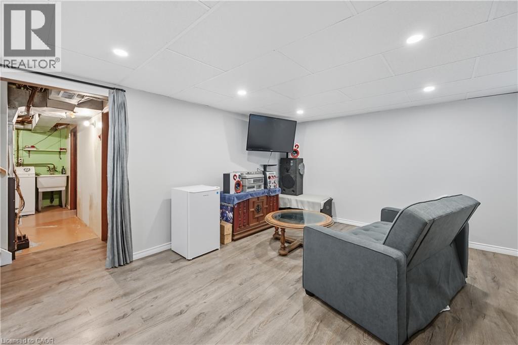 151 Gateshead Crescent Unit# 30, Stoney Creek, Ontario L8G 3W1 - Photo 37 - 40768683