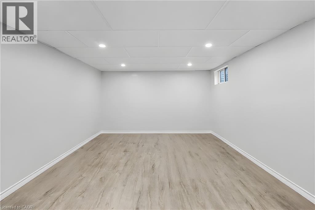 151 Gateshead Crescent Unit# 30, Stoney Creek, Ontario L8G 3W1 - Photo 35 - 40768683