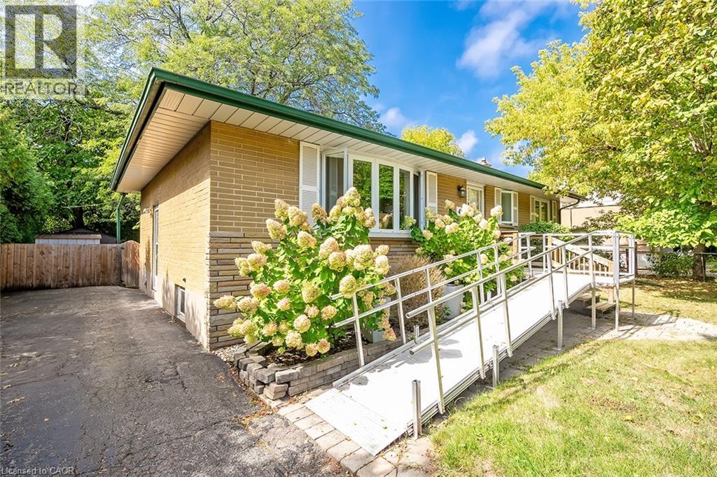 414 Third Line, Oakville, Ontario  L6L 4A5 - Photo 3 - 40770440