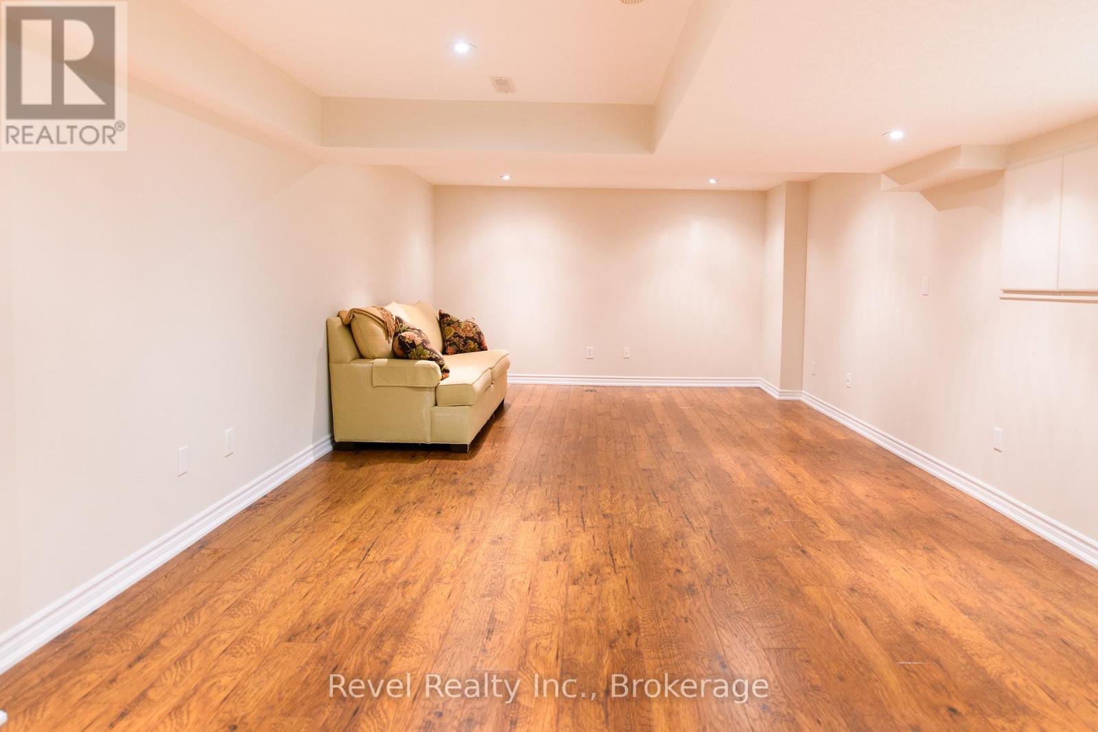 19 - 110 Napier Street W, Blue Mountains, Ontario  N0H 2P0 - Photo 13 - X12575160