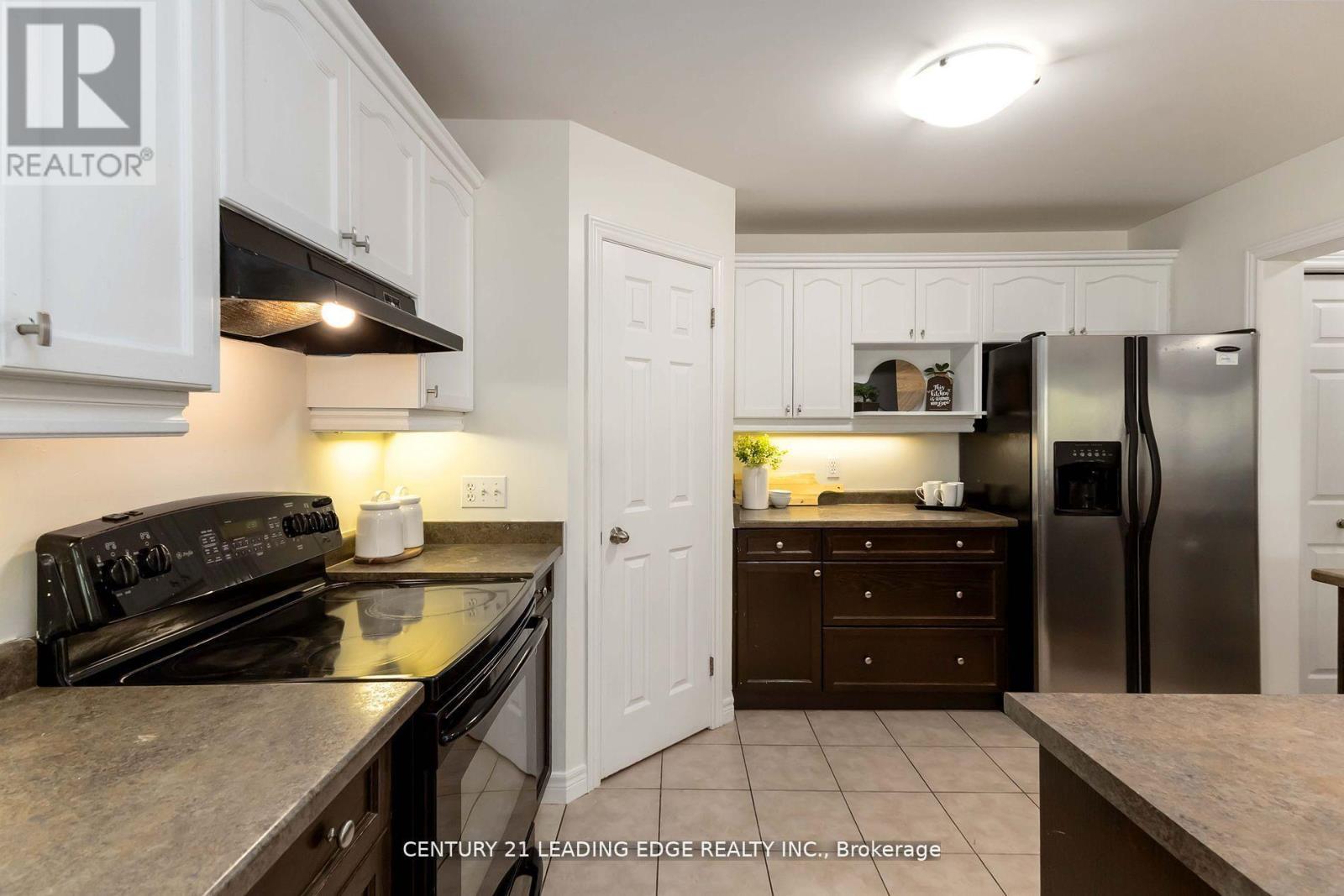 1171 Fogerty Street, London North, Ontario  N5X 4P3 - Photo 27 - X12575012