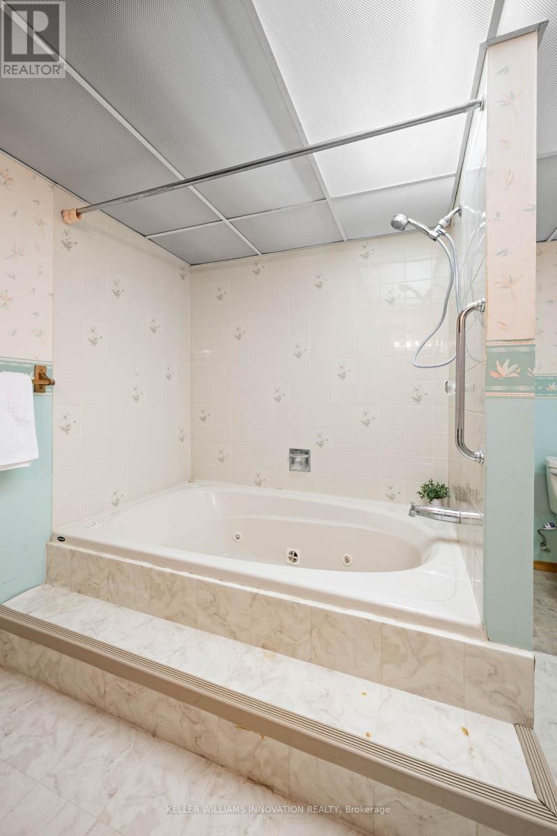 327 Conservation Drive, Waterloo, Ontario N2V 1V3 - Photo 28 - X12575050