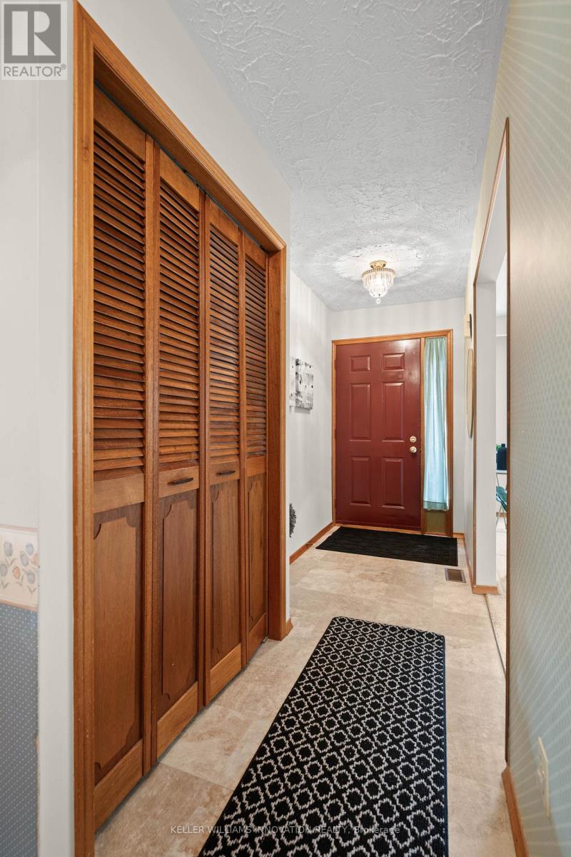 327 Conservation Drive, Waterloo, Ontario N2V 1V3 - Photo 5 - X12575050