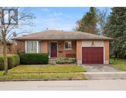 327 CONSERVATION DRIVE, Waterloo, Ontario