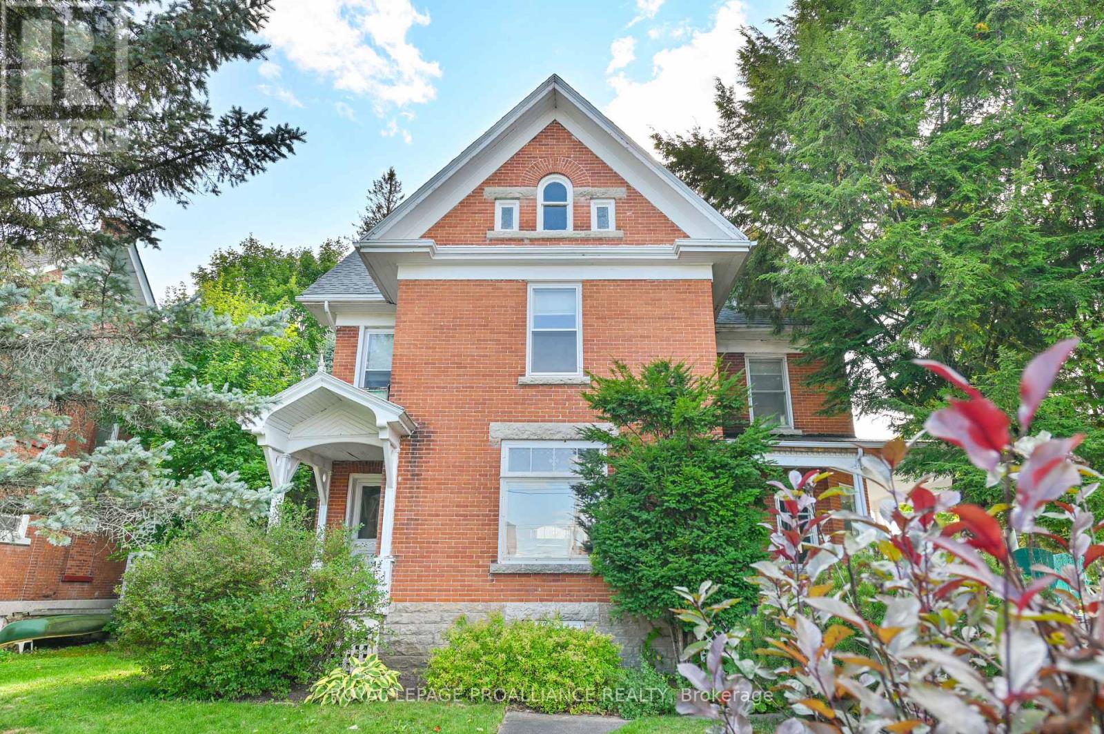 262 Metcalf Street, Tweed, Ontario K0K 3J0 - Photo 1 - X12392235