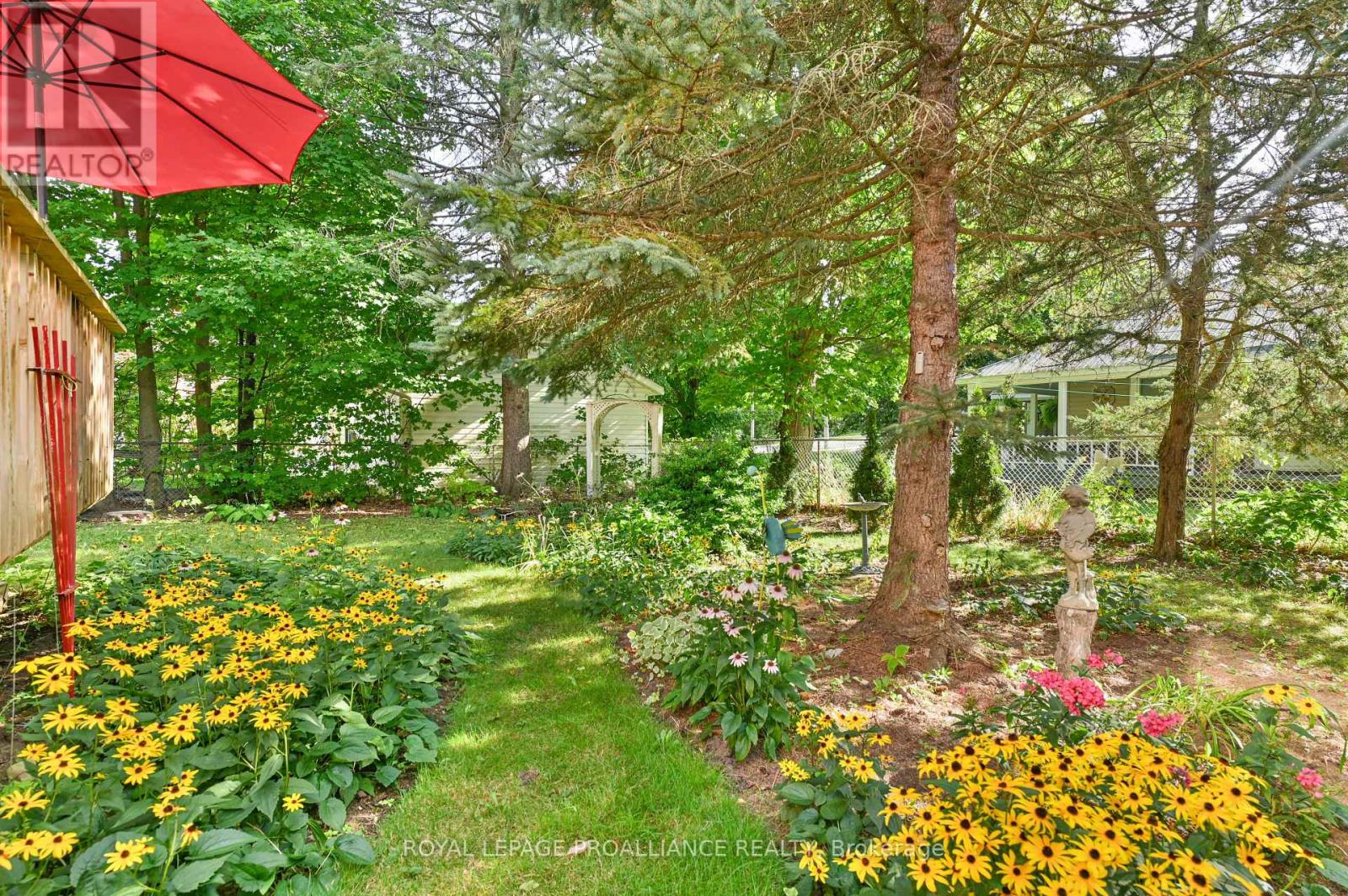 262 Metcalf Street, Tweed, Ontario K0K 3J0 - Photo 29 - X12392235