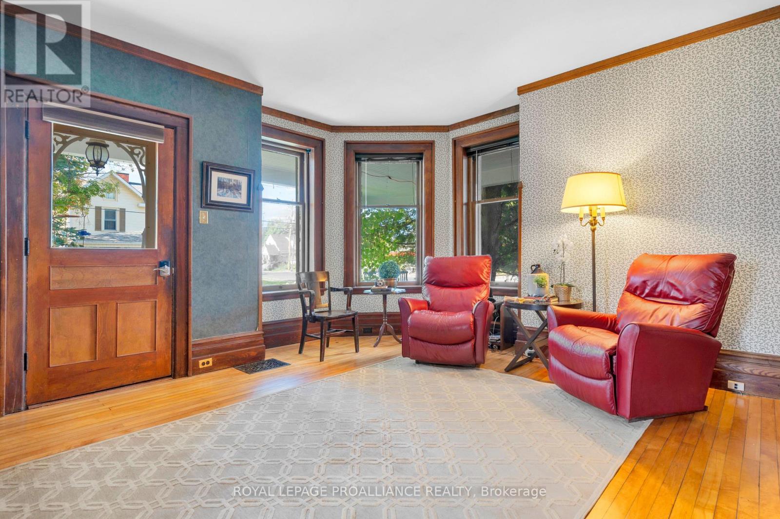 262 Metcalf Street, Tweed, Ontario K0K 3J0 - Photo 5 - X12392235