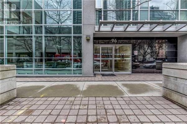 1002 - 96 ST PATRICK STREET, Toronto, Ontario