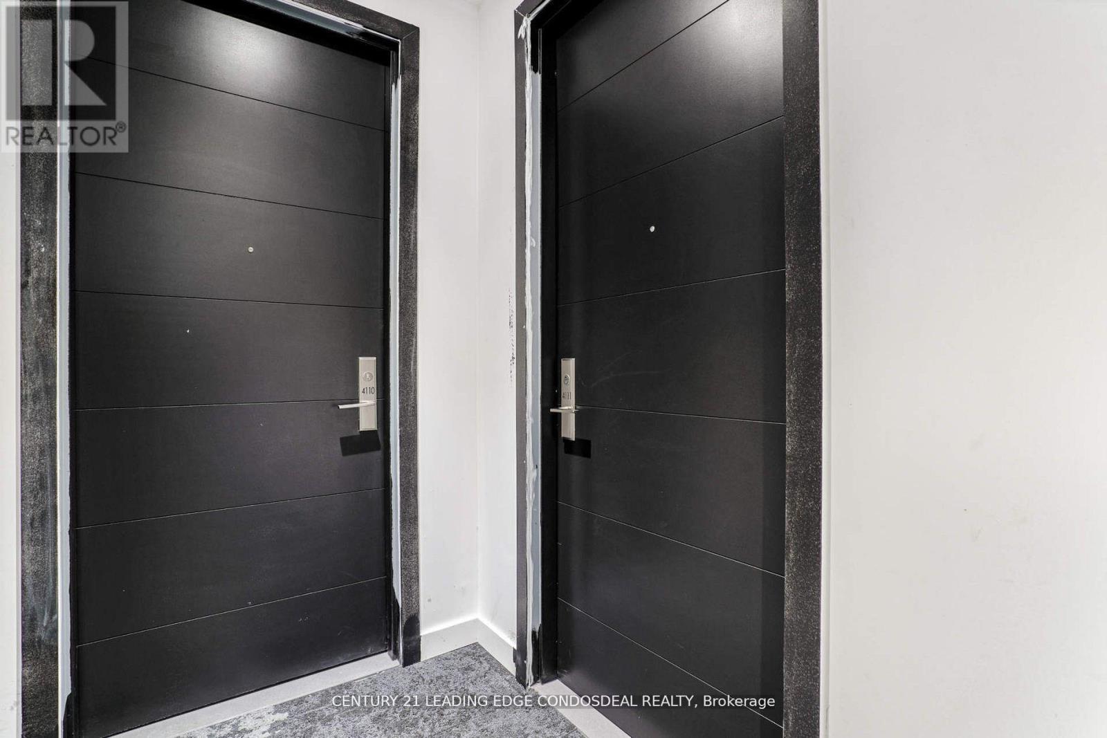 4111 - 488 University Avenue, Toronto, Ontario  M5G 0C1 - Photo 3 - C12575136