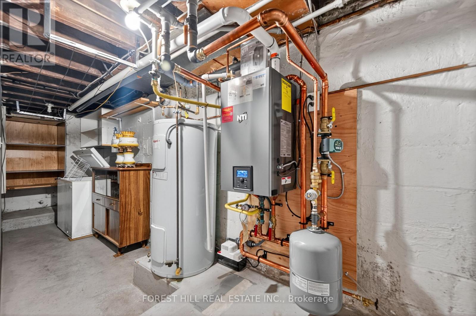 11 Heydon Park Road, Toronto, Ontario  M6J 2C7 - Photo 41 - C12575156