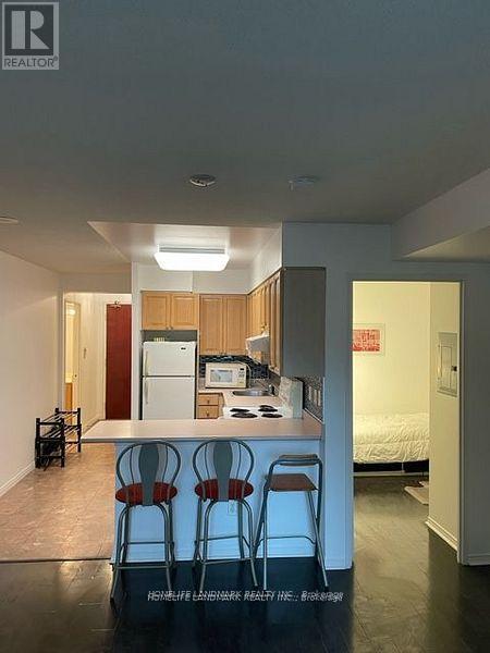 901 - 750 Bay Street, Toronto, Ontario  M5G 1N6 - Photo 3 - C12575158