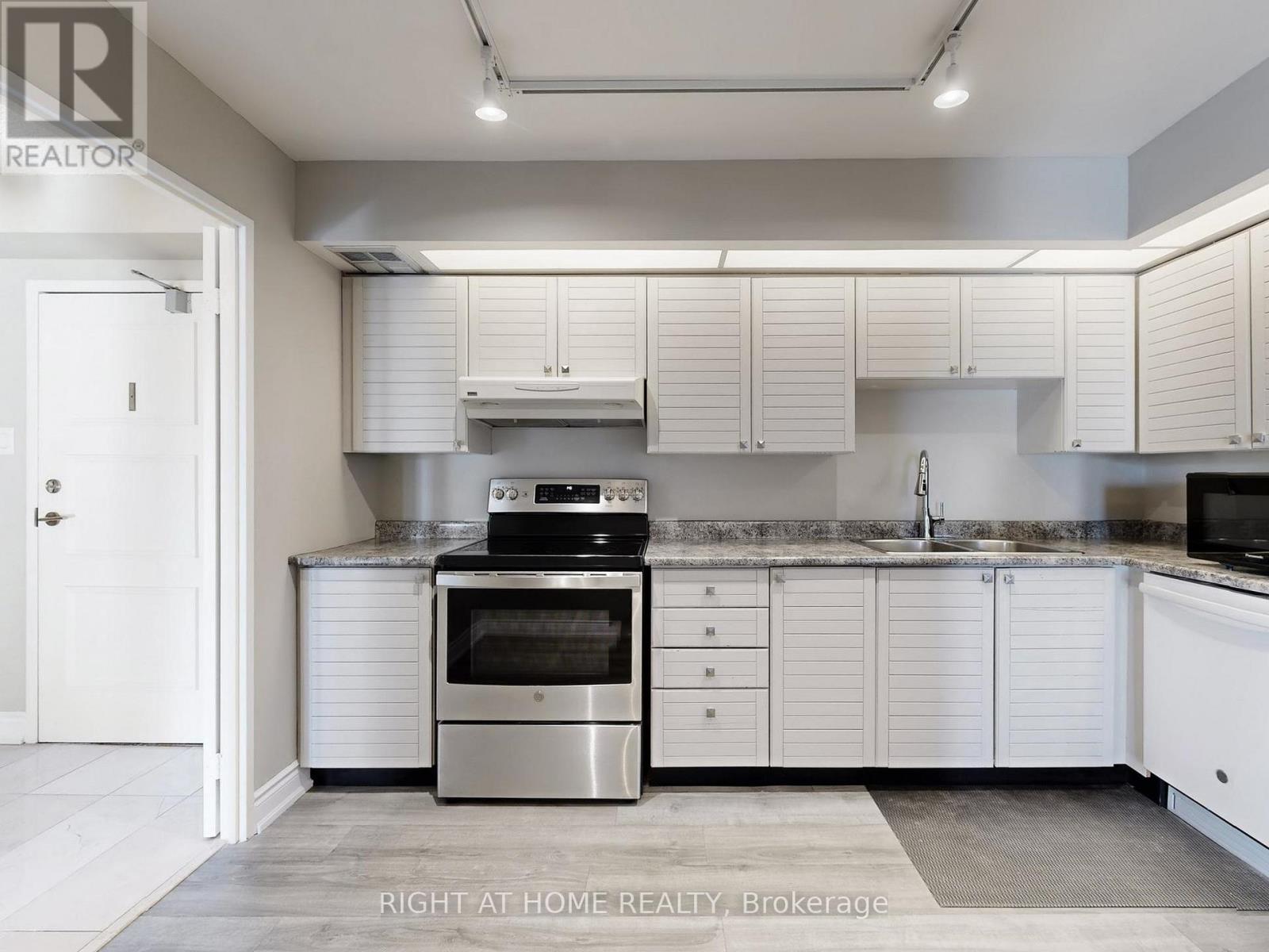 606 - 33 Elmhurst Avenue, Toronto, Ontario  M2N 6G8 - Photo 17 - C12575256