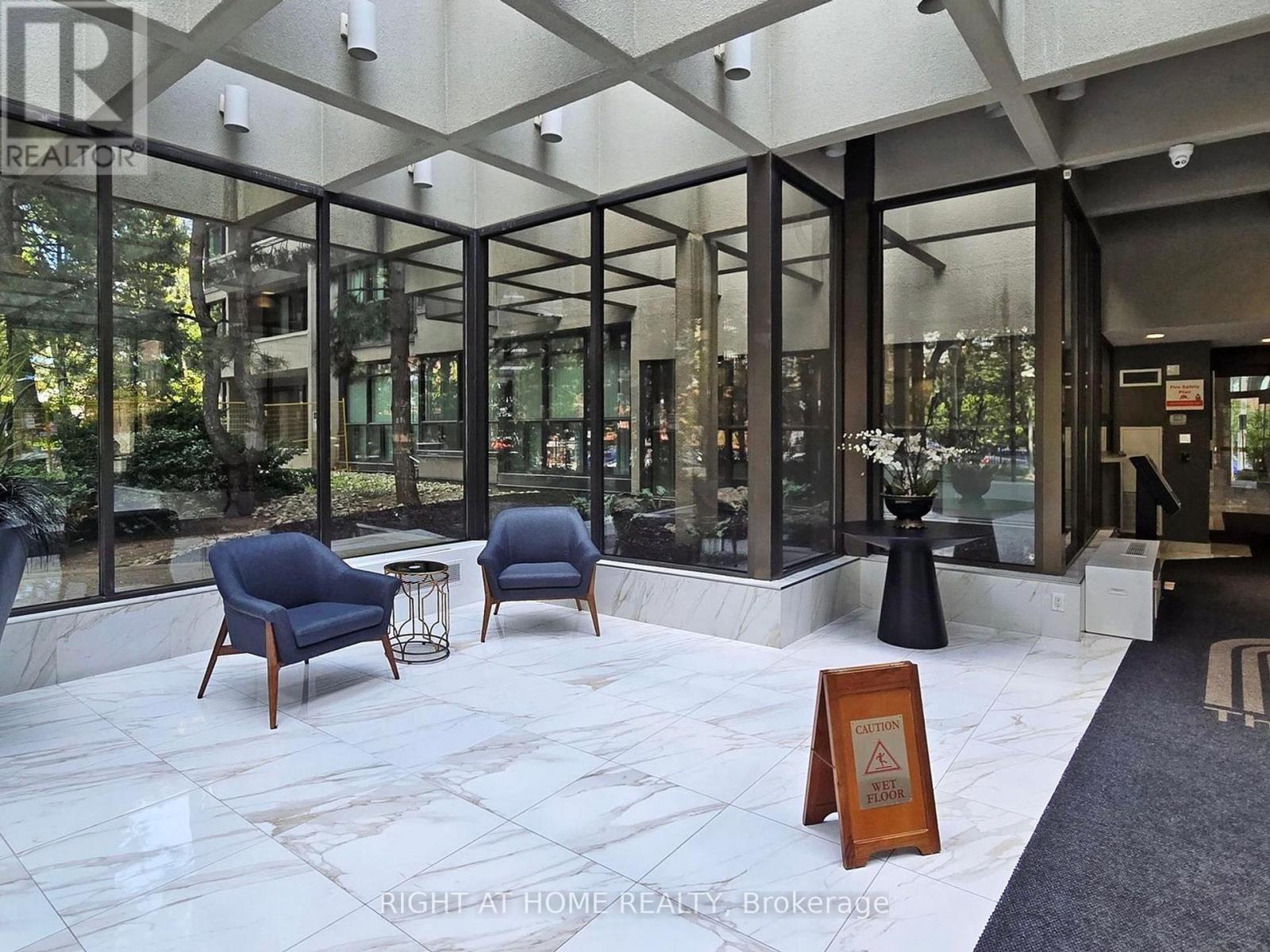 606 - 33 Elmhurst Avenue, Toronto, Ontario  M2N 6G8 - Photo 2 - C12575256