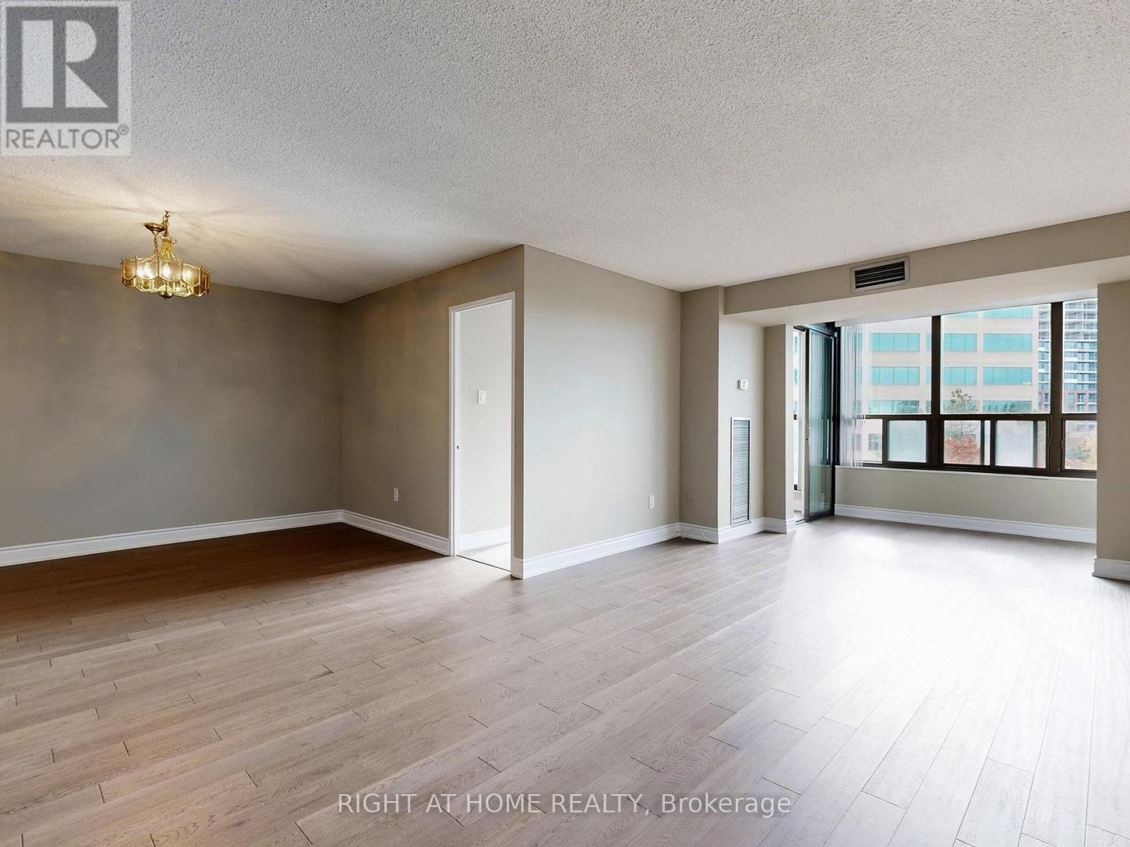 606 - 33 Elmhurst Avenue, Toronto, Ontario  M2N 6G8 - Photo 8 - C12575256