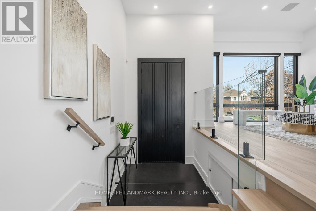 253 Cranbrooke Avenue, Toronto, Ontario  M5M 1M8 - Photo 2 - C12575302