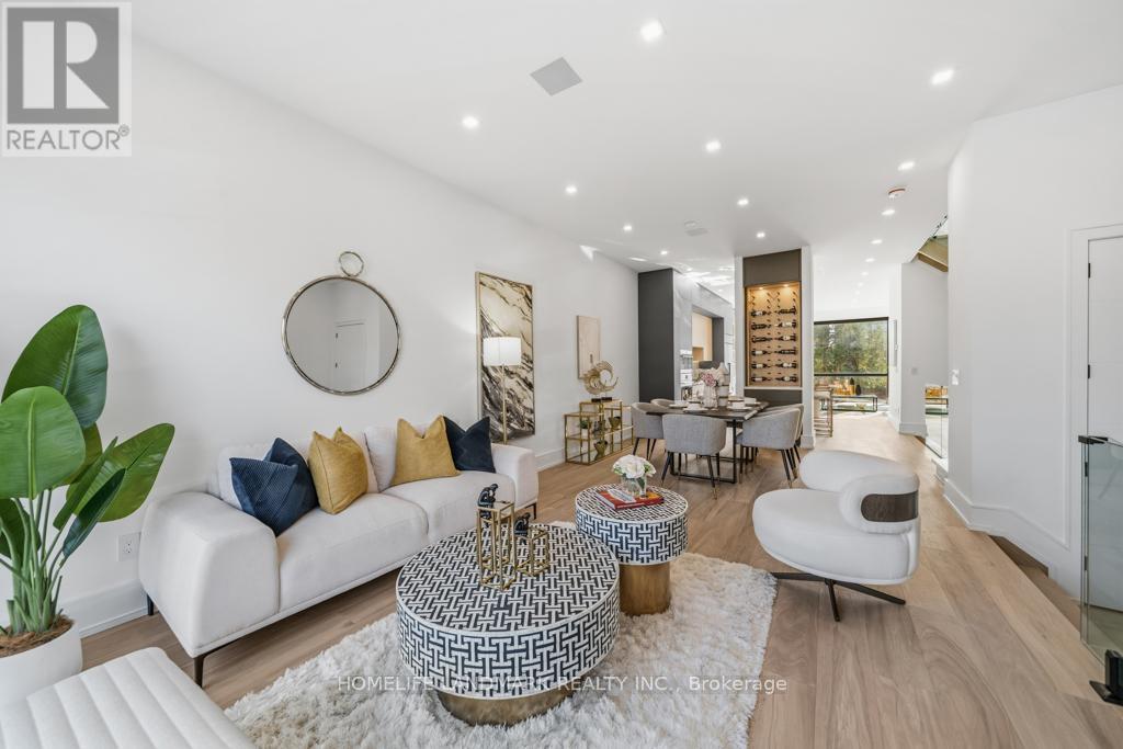 253 Cranbrooke Avenue, Toronto, Ontario  M5M 1M8 - Photo 4 - C12575302