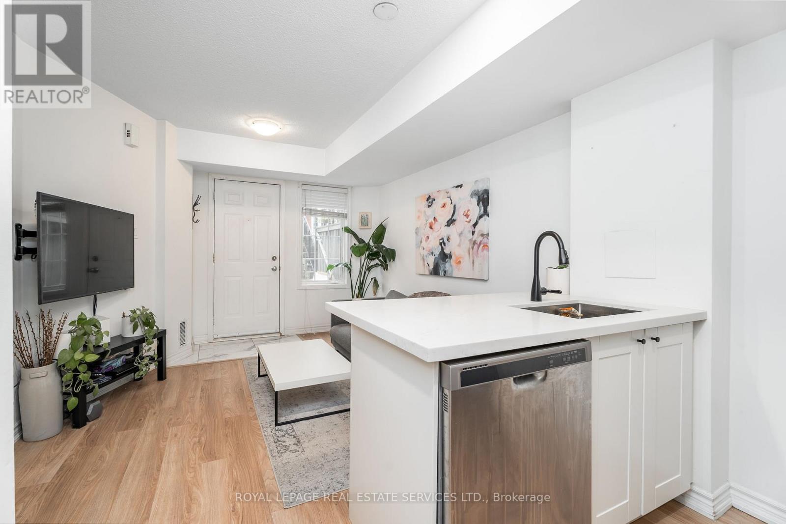 32 - 11 Niagara Street W, Toronto, Ontario  M5V 3N9 - Photo 17 - C12575310