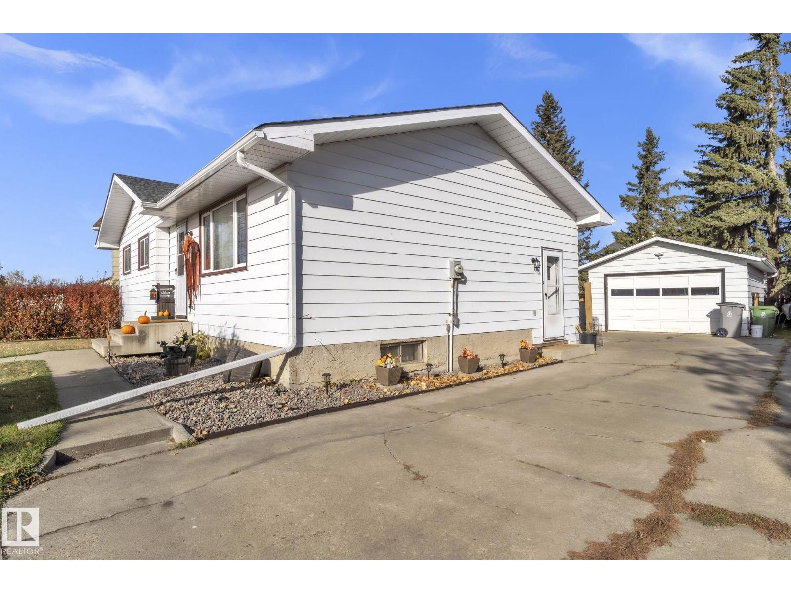 10606 97 Av, Morinville, Alberta  T8R 1E4 - Photo 3 - E4463201
