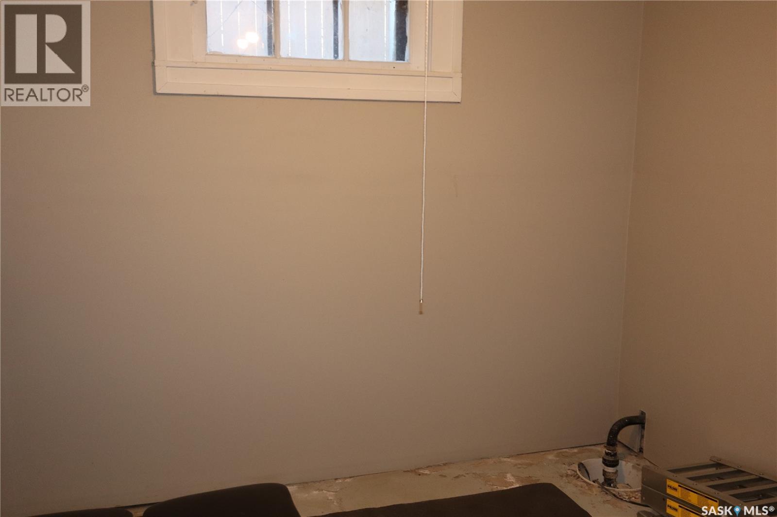 203 5th Avenue W, Assiniboia, Saskatchewan  S0H 0B0 - Photo 21 - SK024630