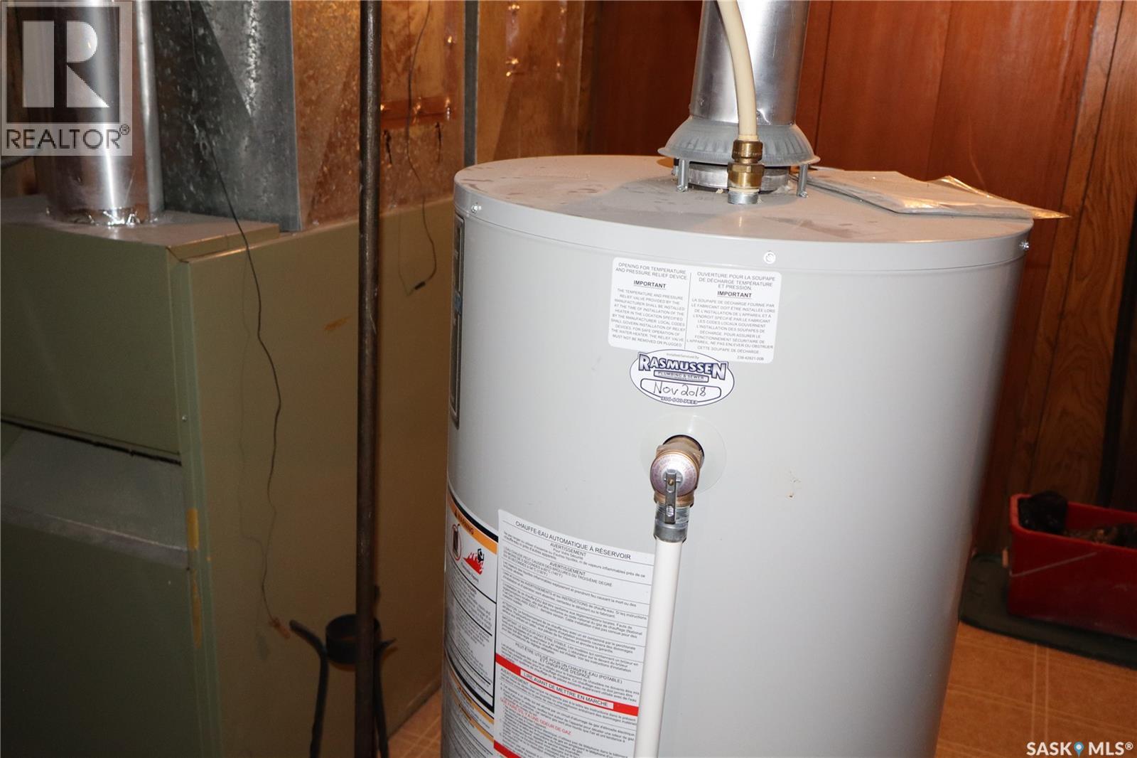 203 5th Avenue W, Assiniboia, Saskatchewan  S0H 0B0 - Photo 23 - SK024630