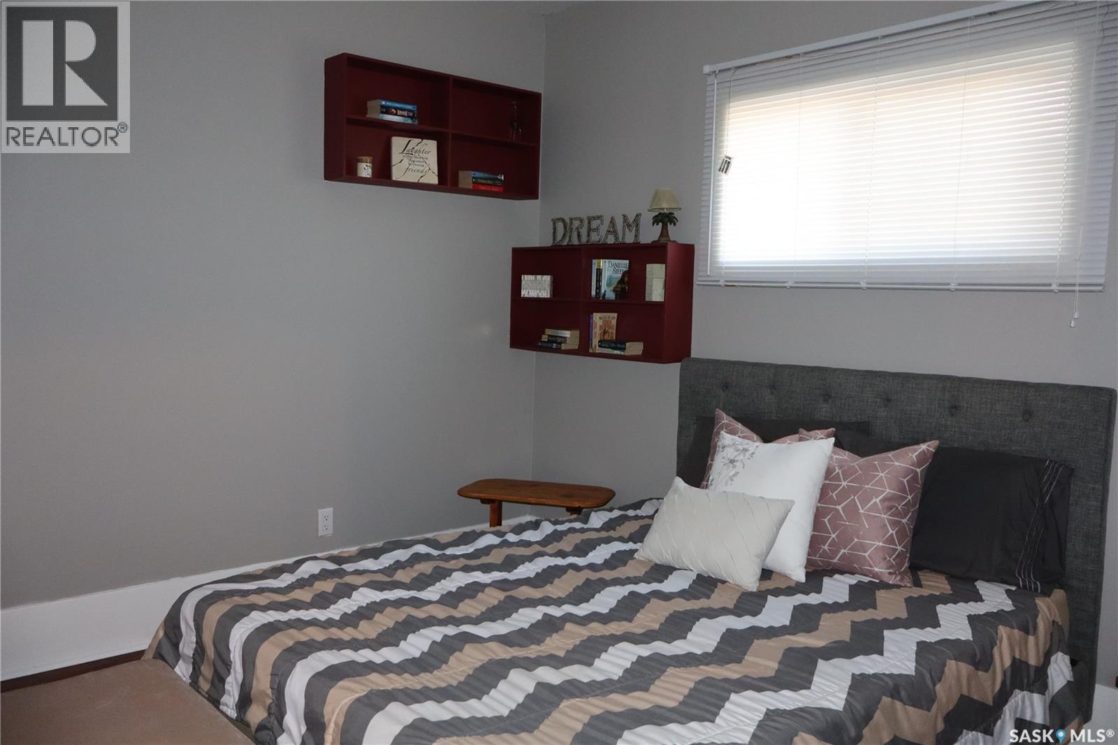 203 5th Avenue W, Assiniboia, Saskatchewan  S0H 0B0 - Photo 7 - SK024630