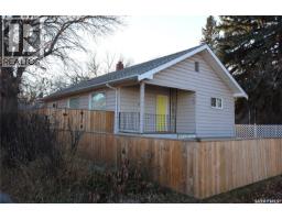 203 5th Avenue W, Assiniboia, Ca