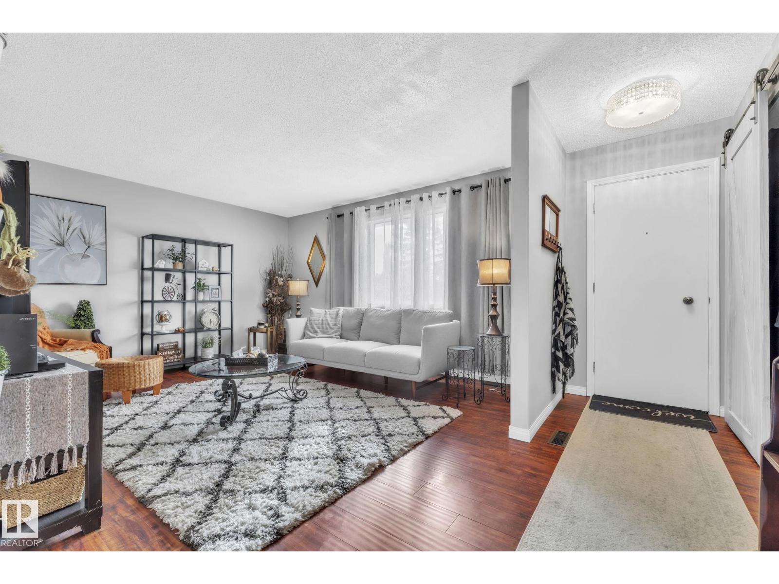 10606 97 Av, Morinville, Alberta  T8R 1E4 - Photo 6 - E4463201