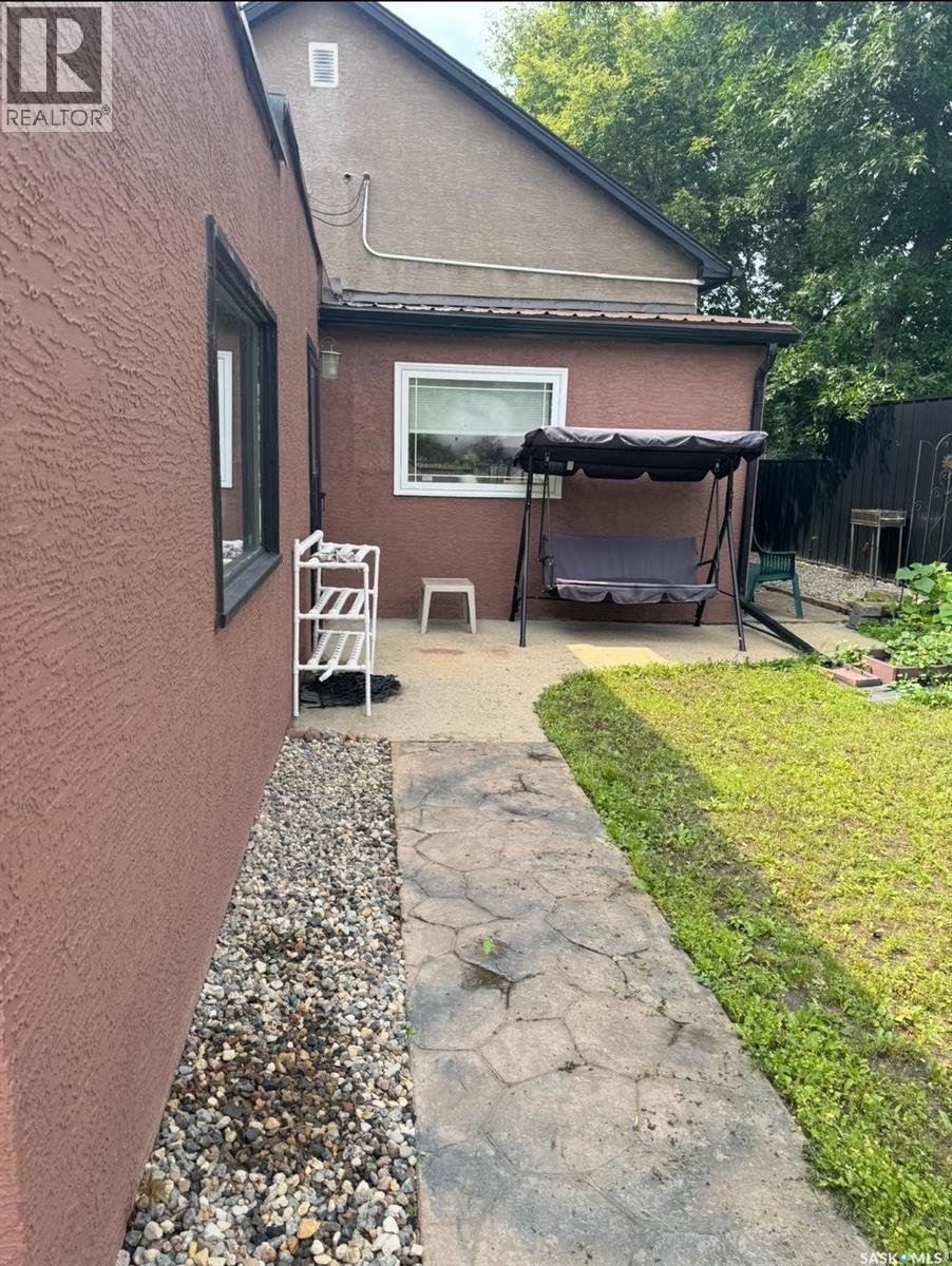 1515 2nd Street, Estevan, Saskatchewan  S4A 0M7 - Photo 7 - SK024640