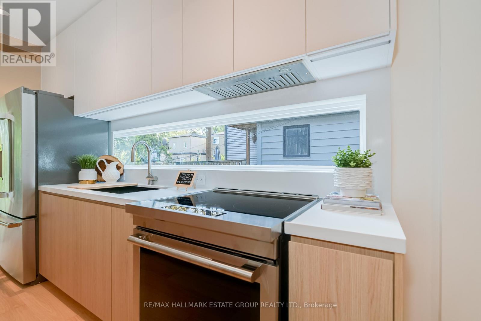 7 Ivy Avenue, Toronto, Ontario  M4L 2H6 - Photo 14 - E12575204