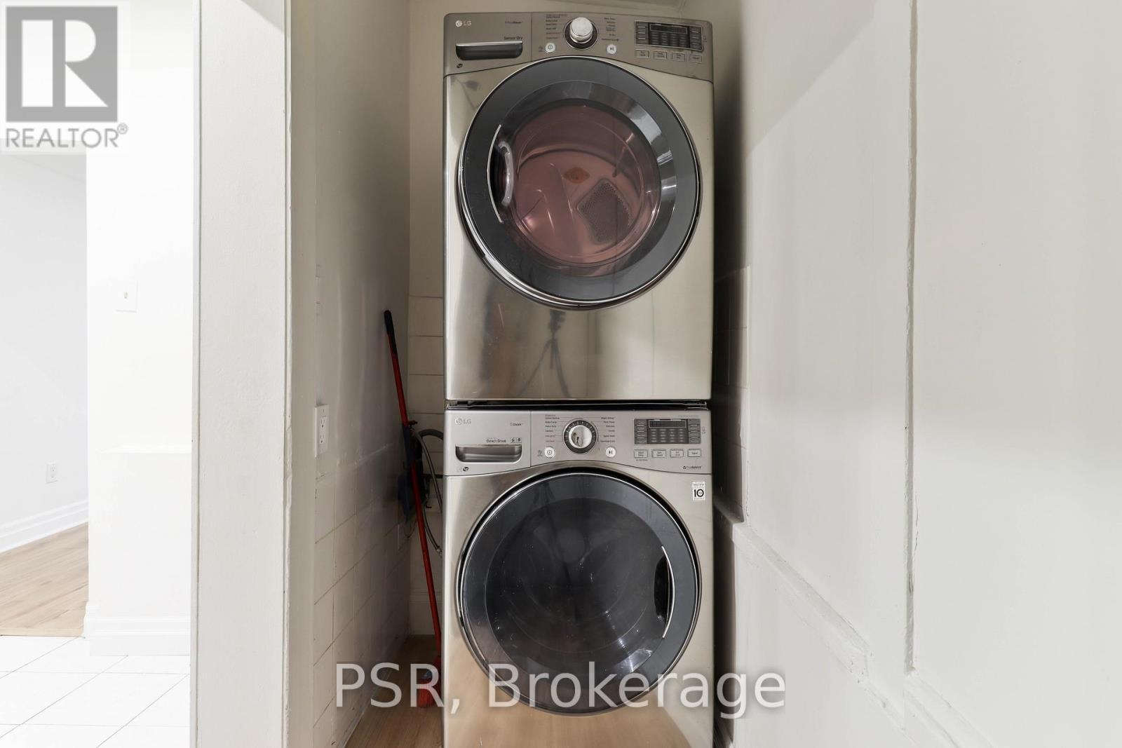 212 Coxwell Avenue, Toronto, Ontario  M4L 3B2 - Photo 14 - E12575250