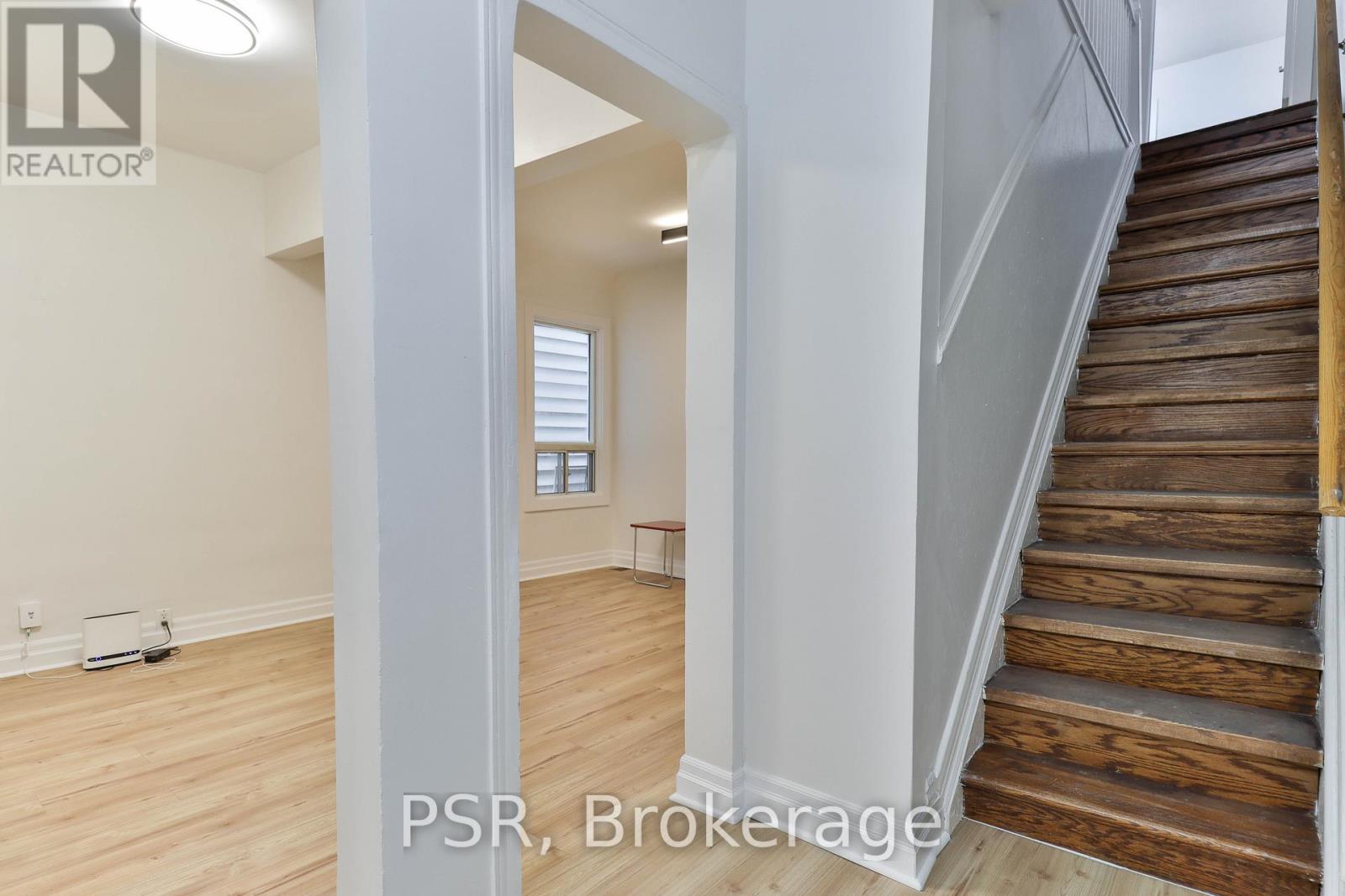 212 Coxwell Avenue, Toronto, Ontario  M4L 3B2 - Photo 3 - E12575250