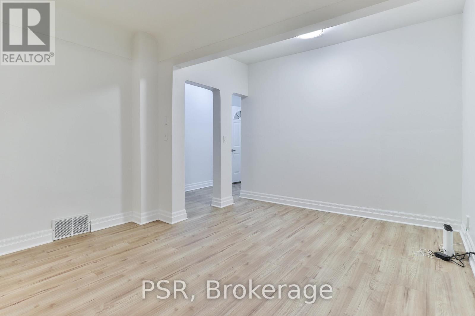 212 Coxwell Avenue, Toronto, Ontario  M4L 3B2 - Photo 8 - E12575250