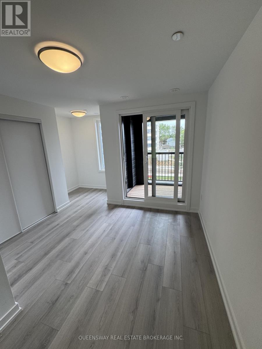 3079 Pharmacy Avenue, Toronto, Ontario  M1T 1H8 - Photo 2 - E12575264