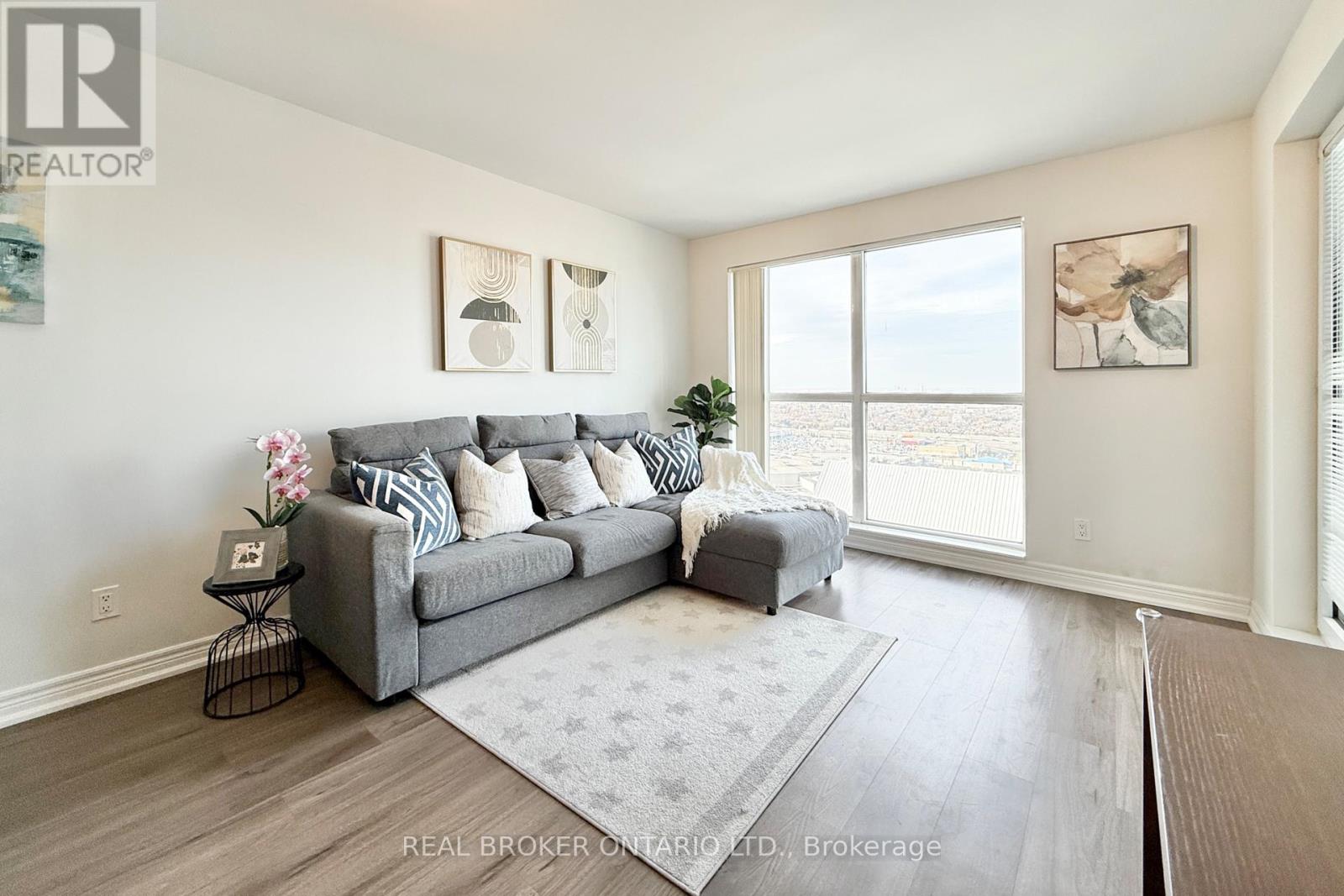 2703 - 60 Town Centre Court, Toronto, Ontario  M1P 0B1 - Photo 2 - E12575318