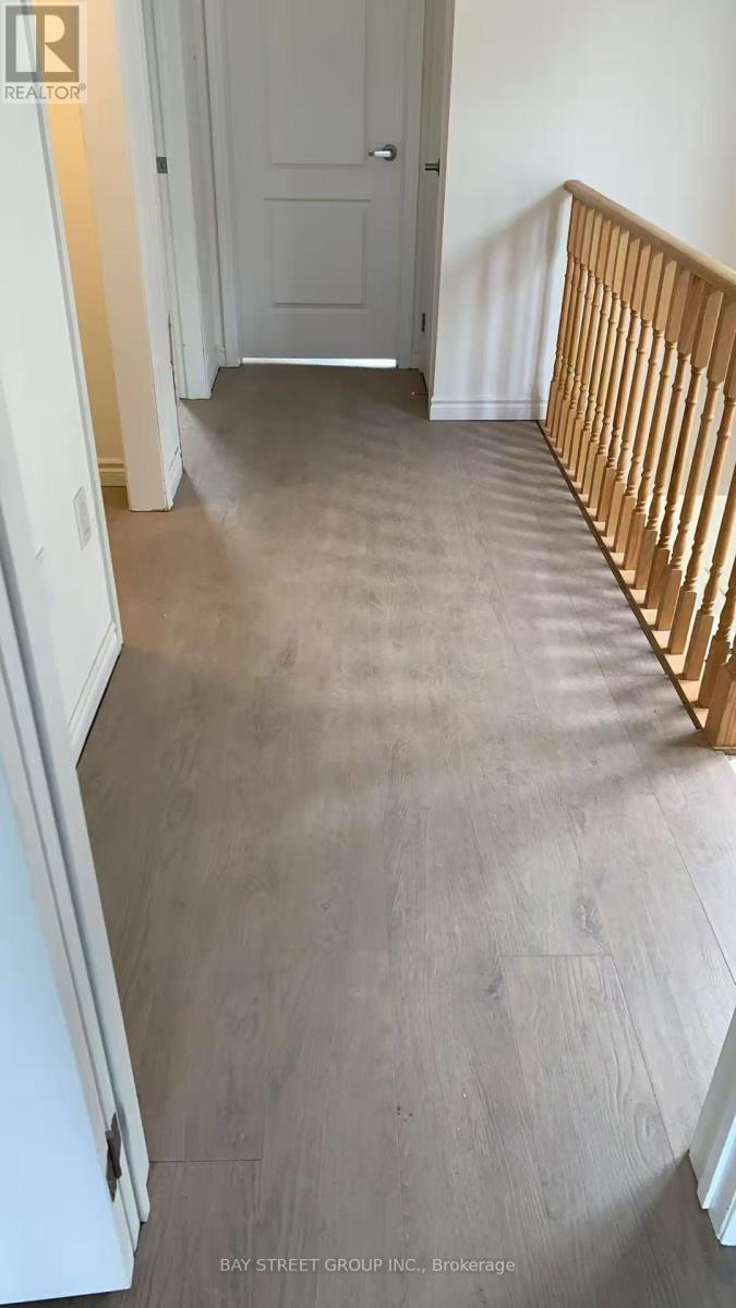 53 Shelburne Avenue, Wasaga Beach, Ontario L9Z 0J4 - Photo 18 - S12484477