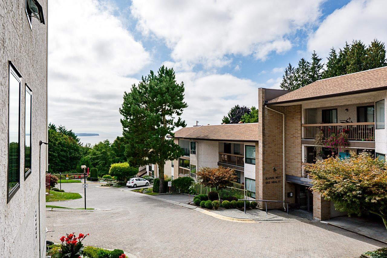 519 1350 Vidal Street, White Rock, British Columbia  V4B 5G6 - Photo 11 - R3069685