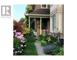 13 PRESSED BRICK DRIVE, Brampton, Ontario