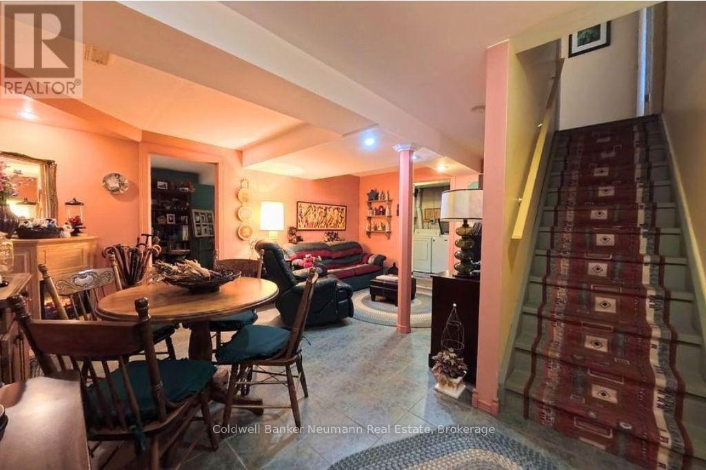 13 Pressed Brick Drive, Brampton, Ontario  L6V 4K8 - Photo 22 - W12573056