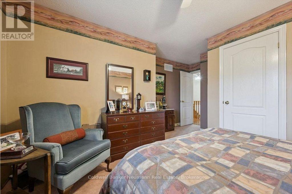 13 Pressed Brick Drive, Brampton, Ontario  L6V 4K8 - Photo 19 - W12573056