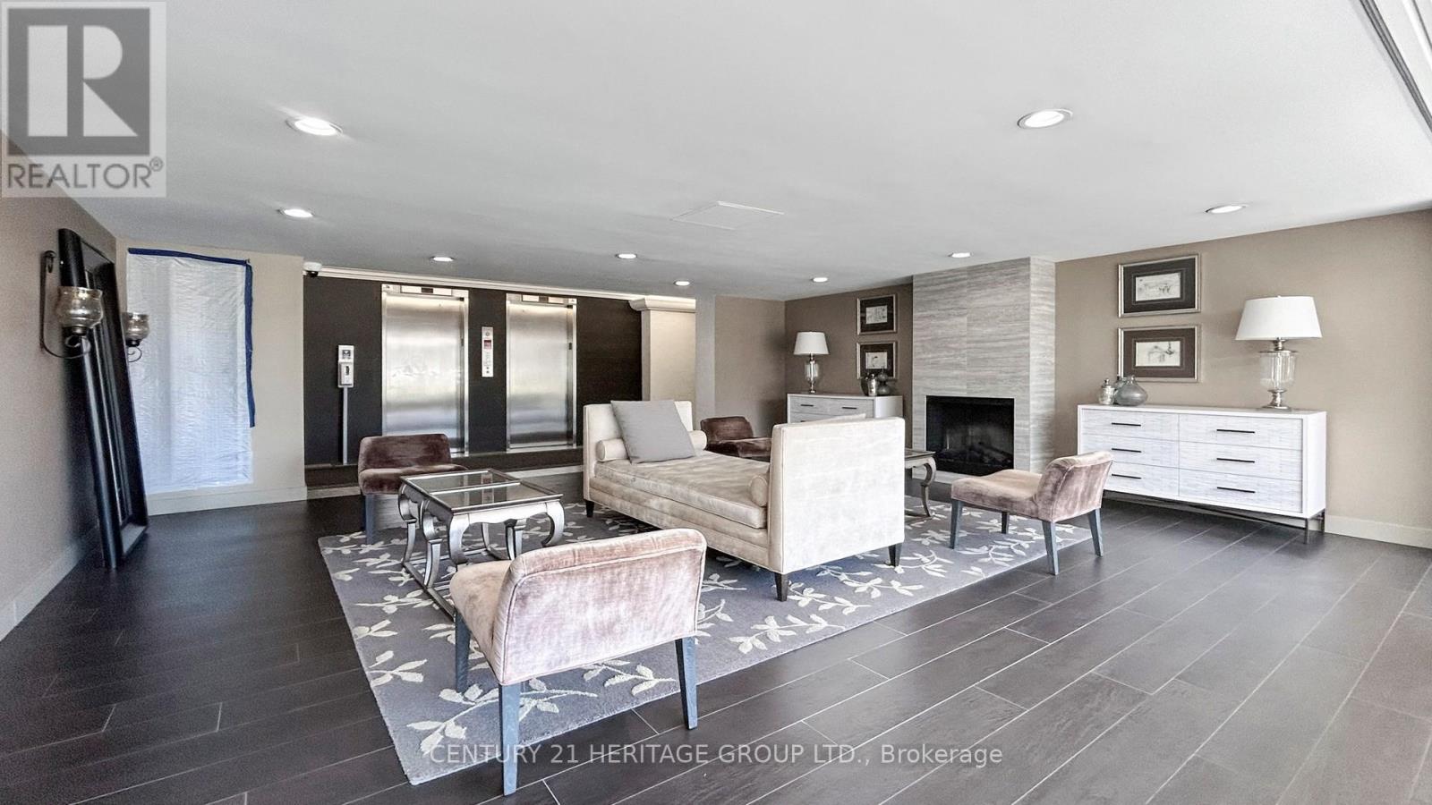 Ph7 - 7811 Yonge Street, Markham, Ontario  L3T 4S3 - Photo 4 - N12575126