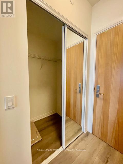 1918 - 8960 Jane Street, Vaughan, Ontario  L4K 2M9 - Photo 5 - N12575162