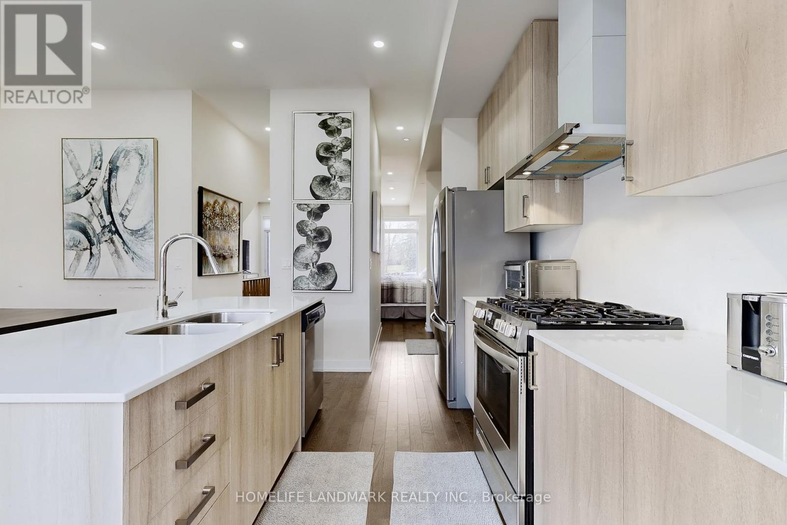 5 Ingersoll Lane, Richmond Hill, Ontario  L4E 1G9 - Photo 11 - N12575194