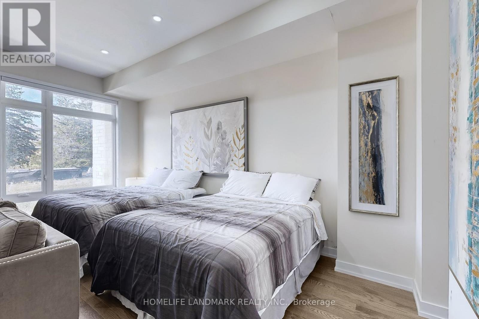 5 Ingersoll Lane, Richmond Hill, Ontario  L4E 1G9 - Photo 6 - N12575194