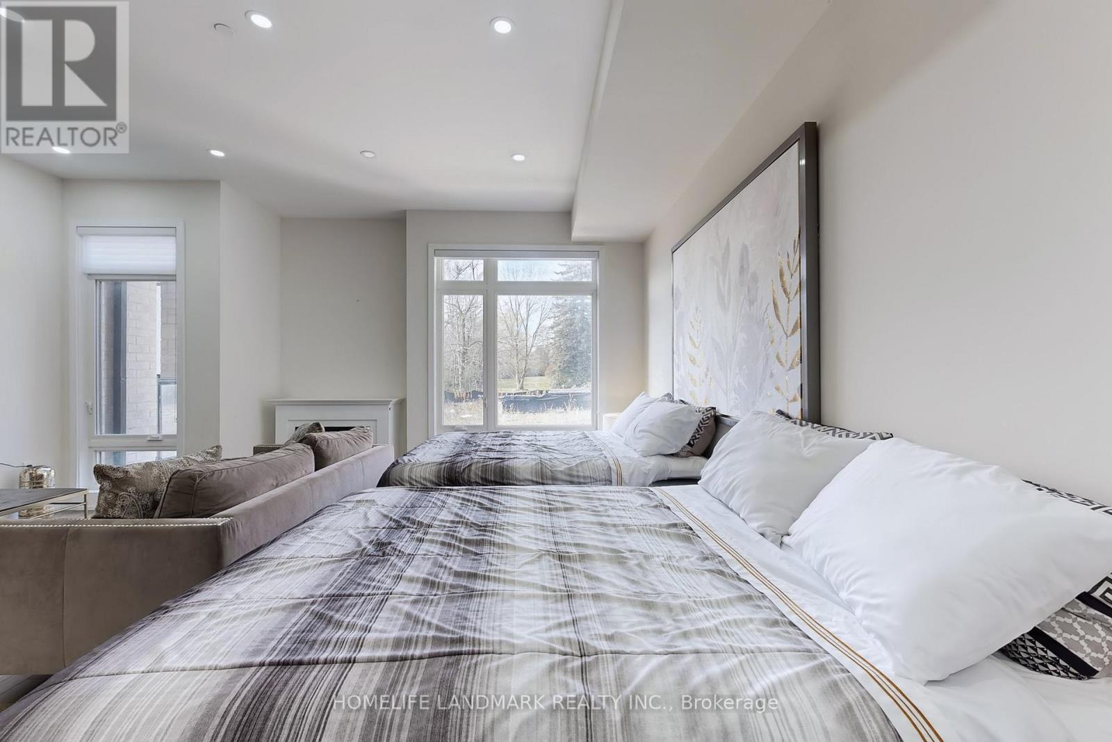 5 Ingersoll Lane, Richmond Hill, Ontario  L4E 1G9 - Photo 7 - N12575194