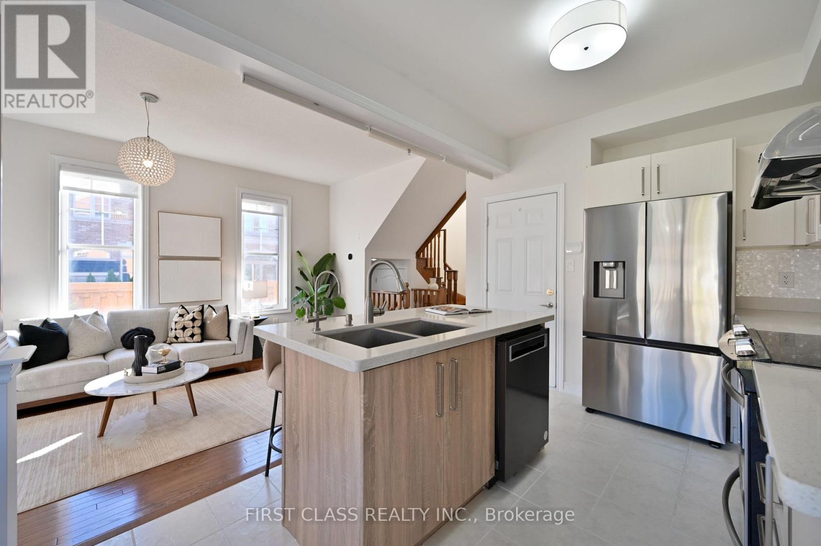 12 Princess Diana Drive, Markham, Ontario  L6C 0G7 - Photo 13 - N12575212